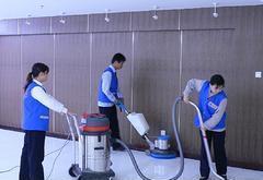 地面清洗全攻略 產品選擇與高效清潔技巧